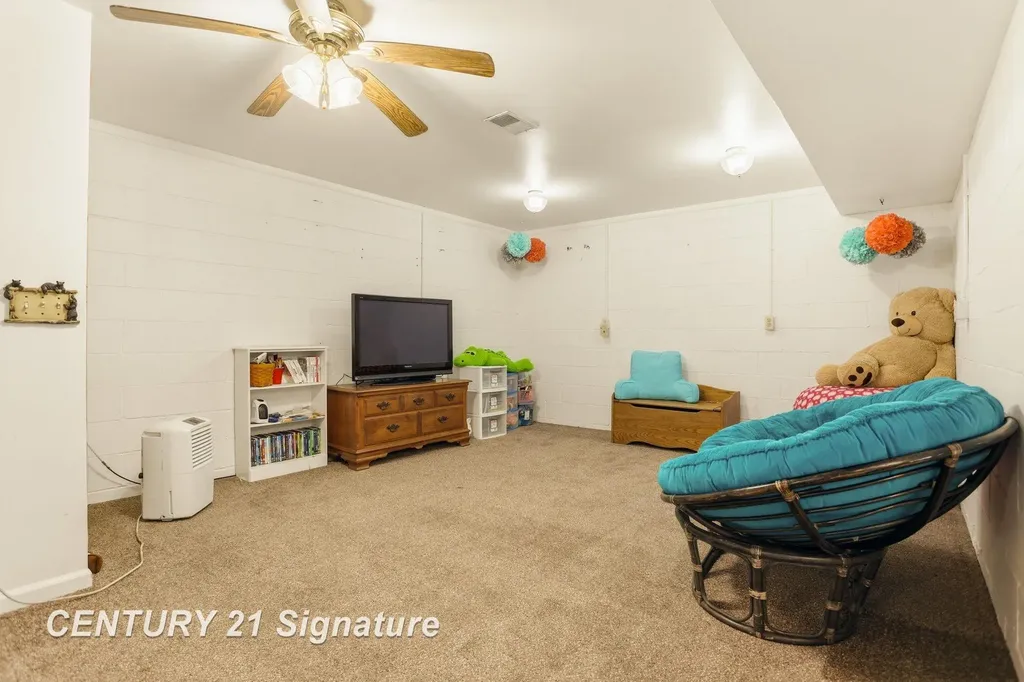 526 S Maple Street Richland Township MI 48626