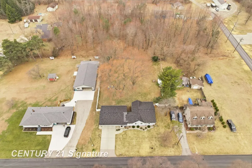 526 S Maple Street Richland Township MI 48626