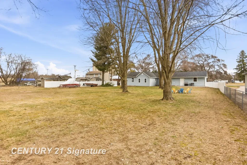 526 S Maple Street Richland Township MI 48626