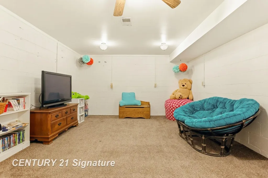 526 S Maple Street Richland Township MI 48626