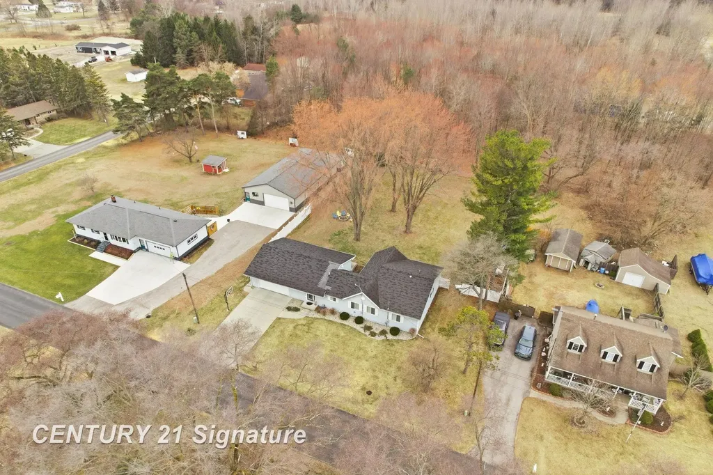 526 S Maple Street Richland Township MI 48626