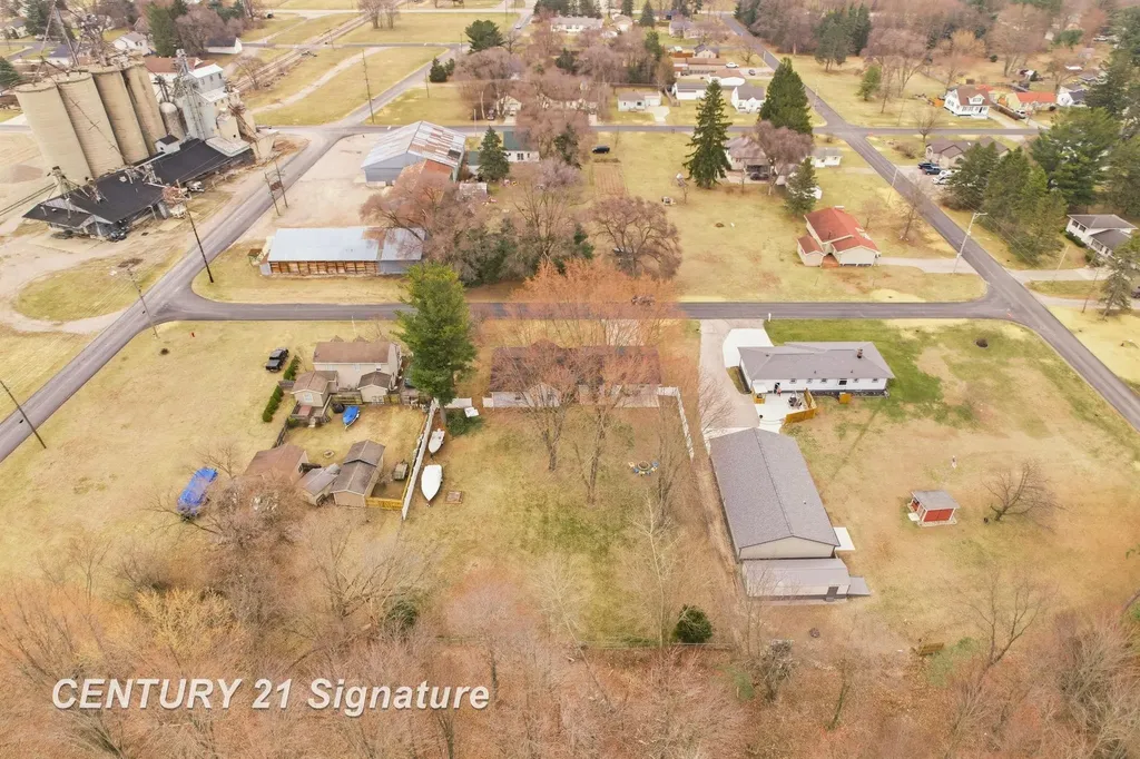 526 S Maple Street Richland Township MI 48626