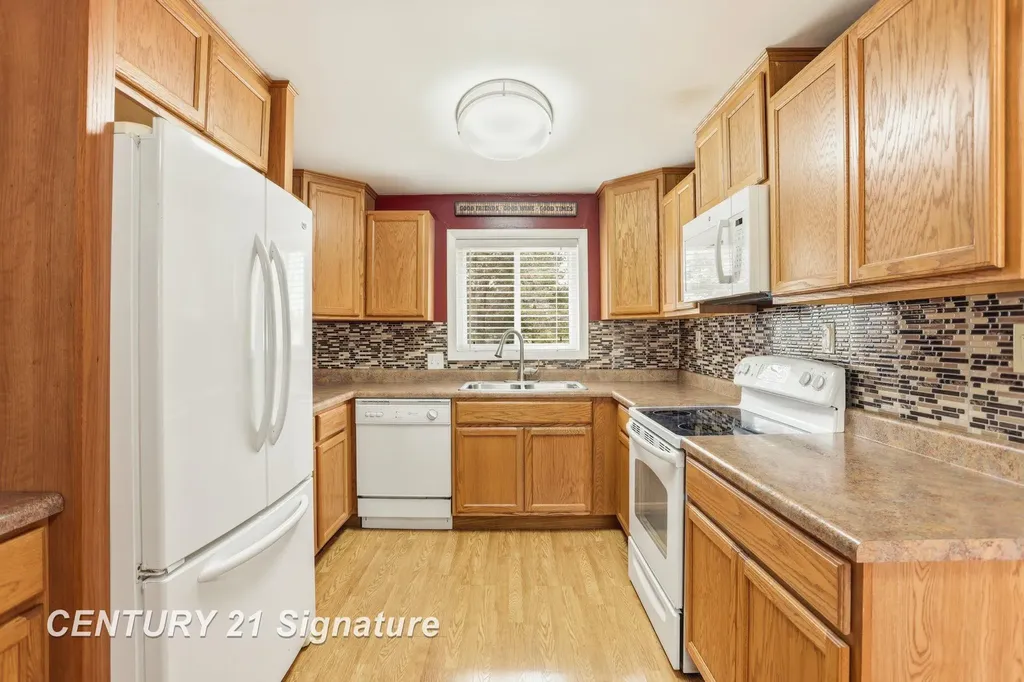 526 S Maple Street Richland Township MI 48626