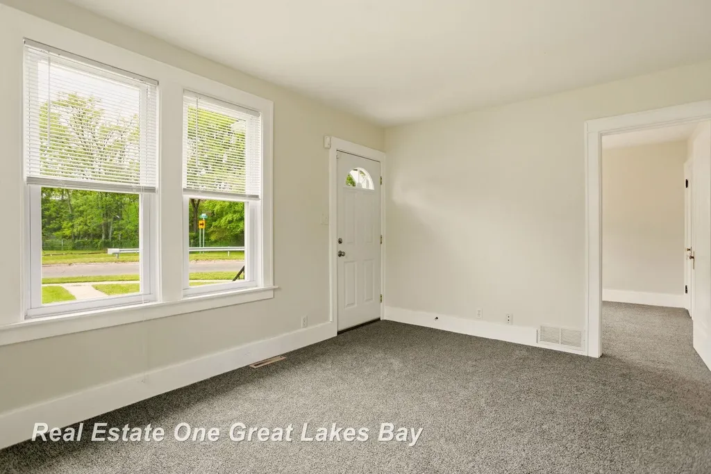 736 Stoker Drive Carrollton Township MI 48604