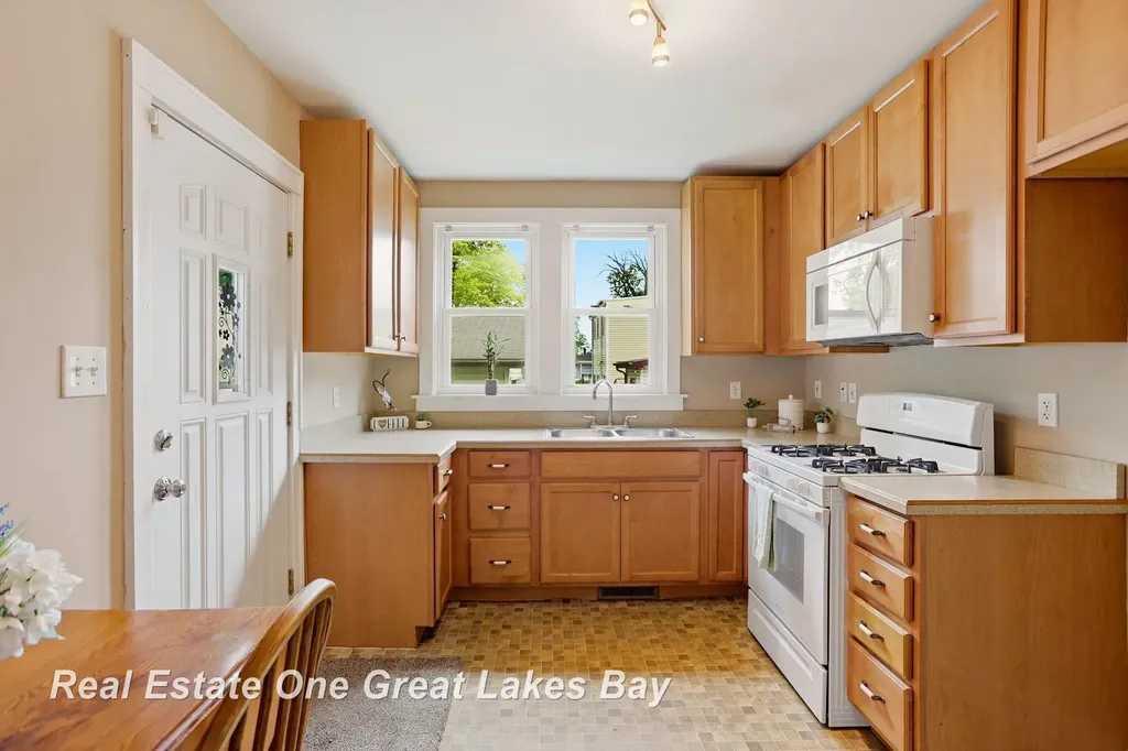 736 Stoker Drive Carrollton Township MI 48604
