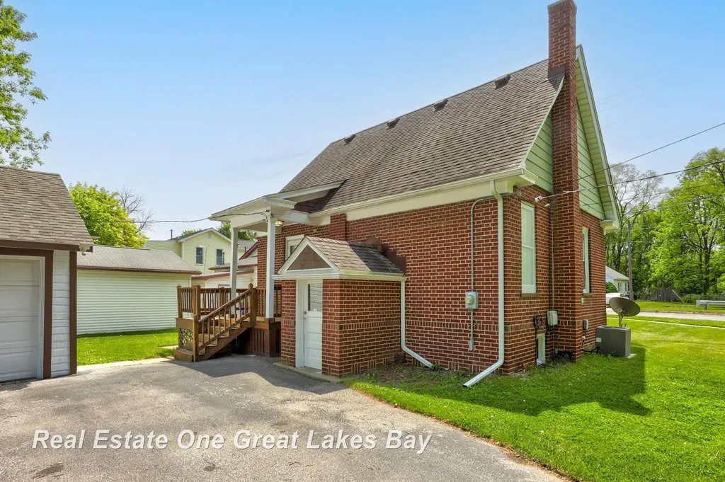 736 Stoker Drive Carrollton Township MI 48604