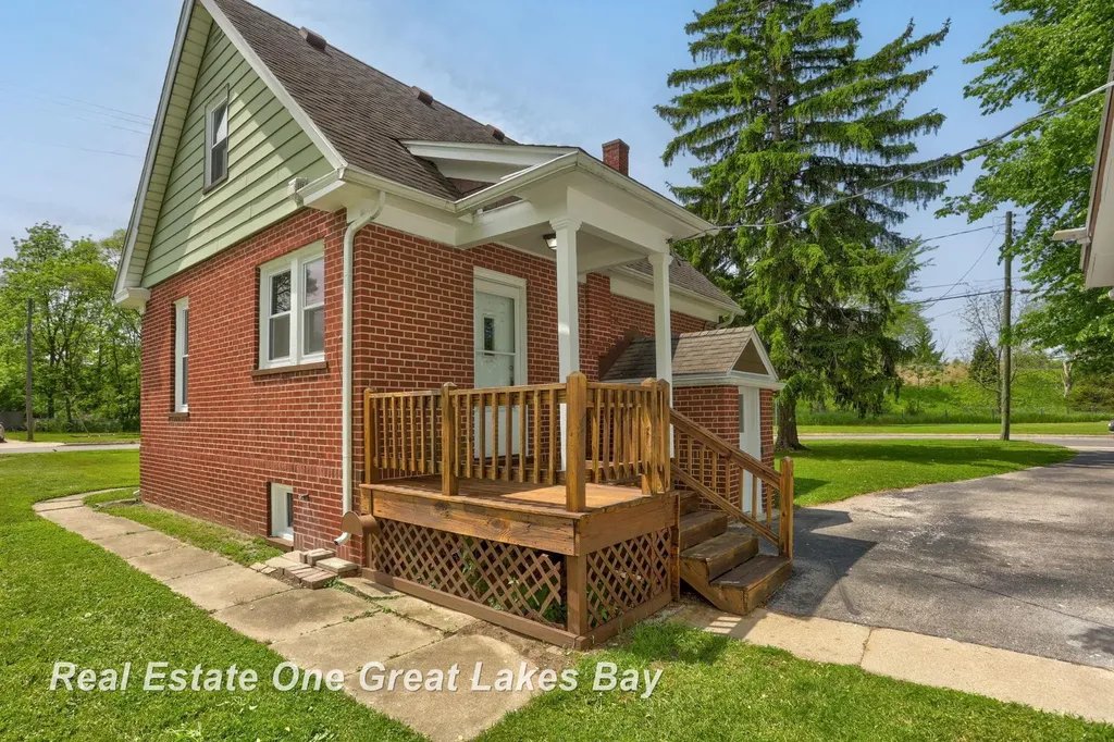 736 Stoker Drive Carrollton Township MI 48604