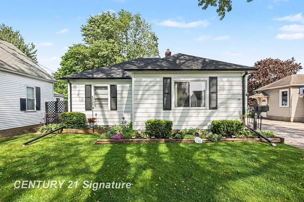 609 S Alp Street Bay City City MI 48706