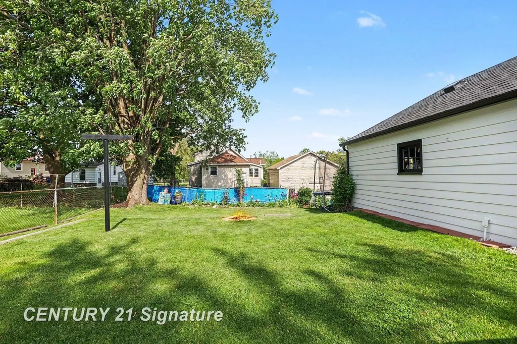 609 S Alp Street Bay City City MI 48706