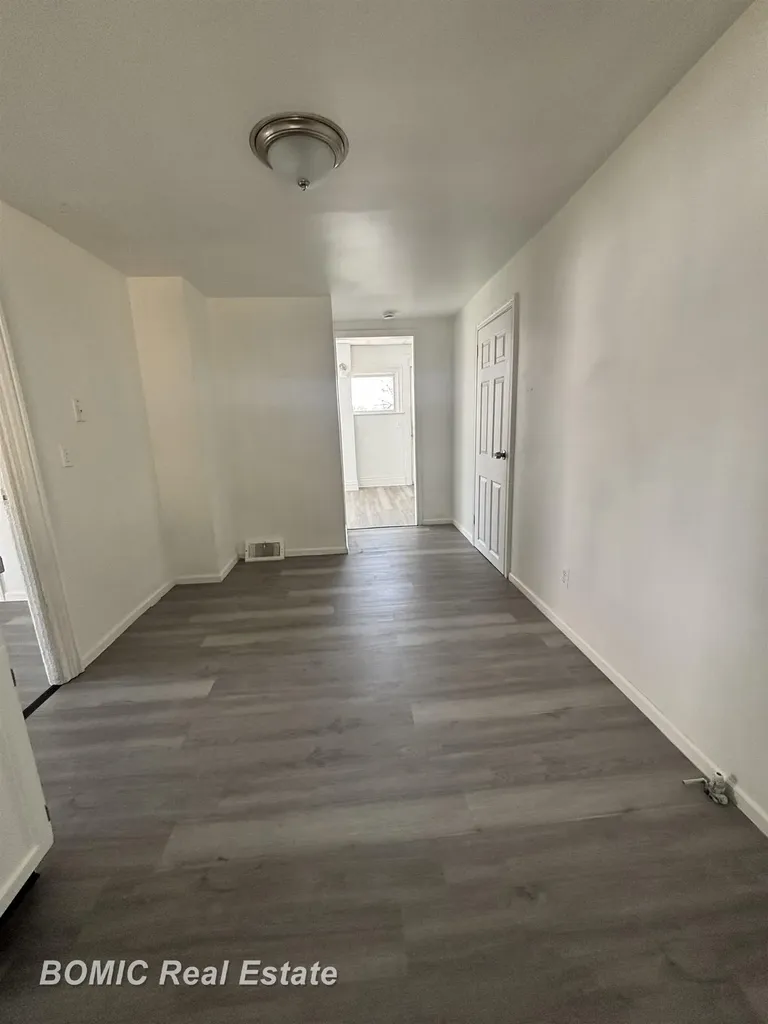 106 S Chilson Street Bay City City MI 48706