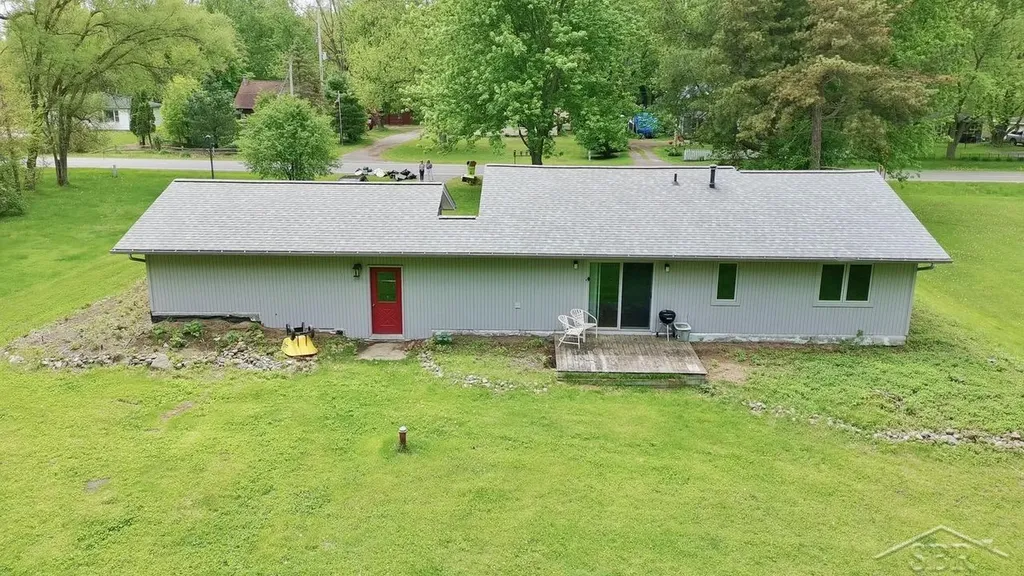 3087 E Gordonville Road Midland Charter Township MI 48640