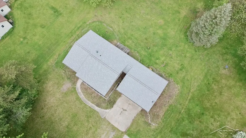 3087 E Gordonville Road Midland Charter Township MI 48640