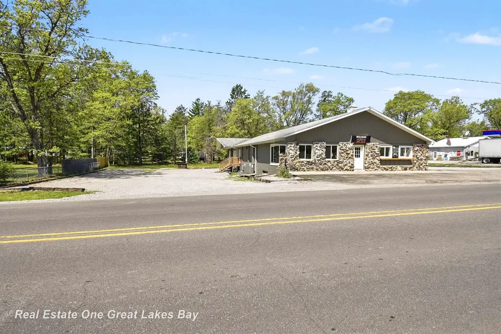 1951 Indian Lake Road Unknown City MI 48748
