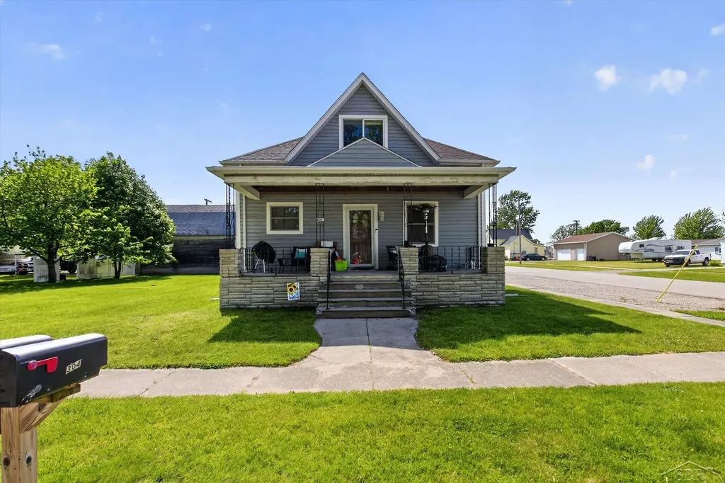 304 S Fifth Street Sebewaing Village MI 48759