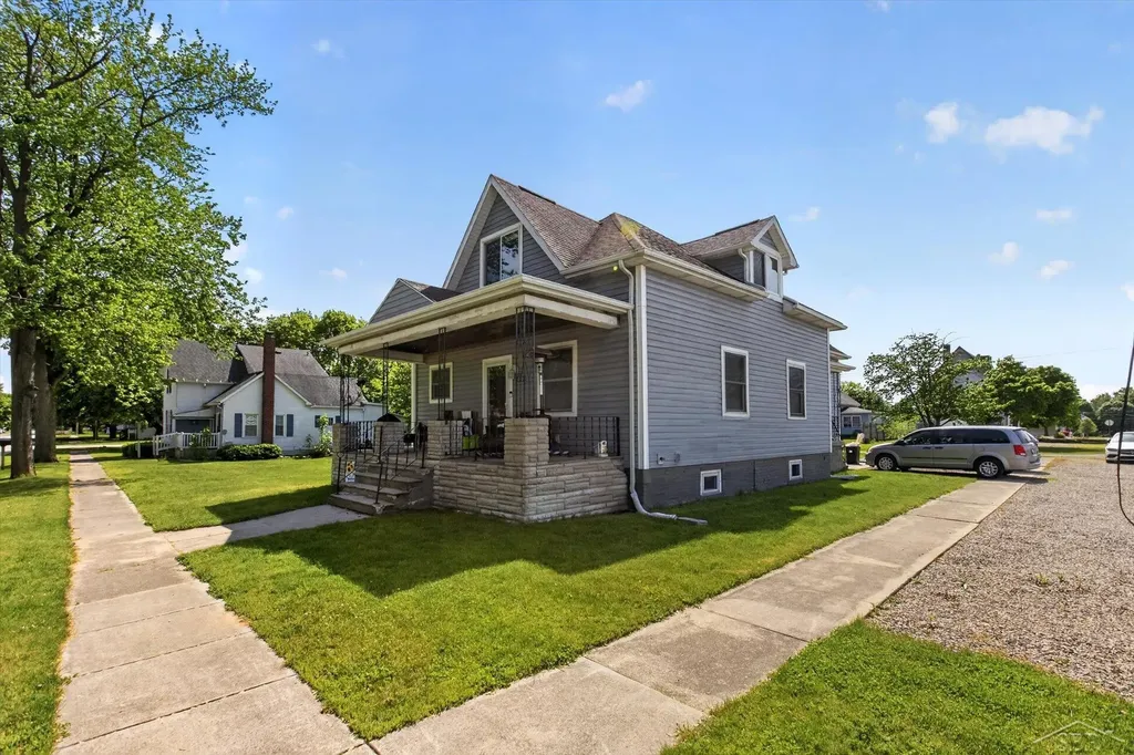304 S Fifth Street Sebewaing Village MI 48759