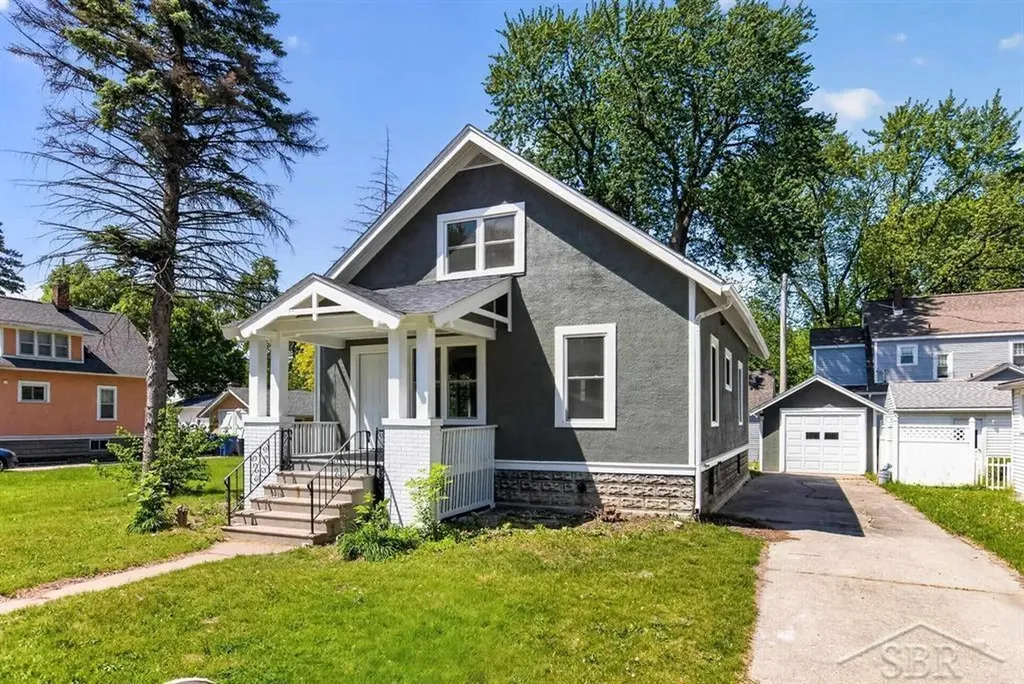 2407 Fairview Street Bay City City MI 48708