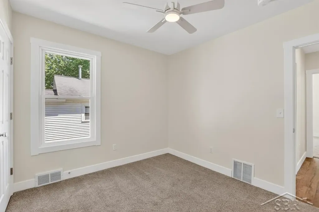 2407 Fairview Street Bay City City MI 48708