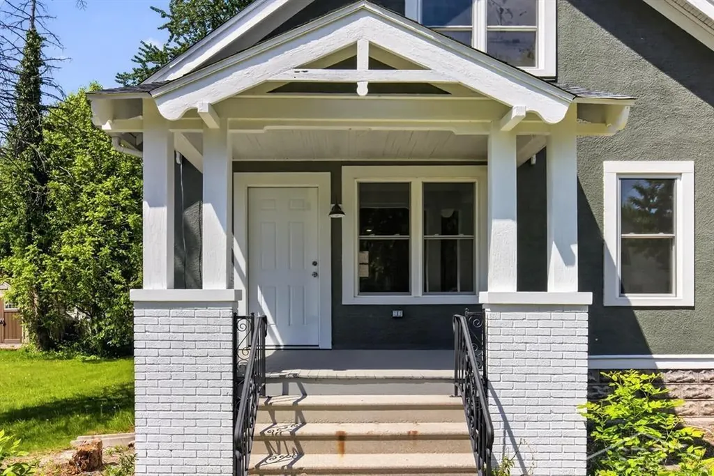 2407 Fairview Street Bay City City MI 48708