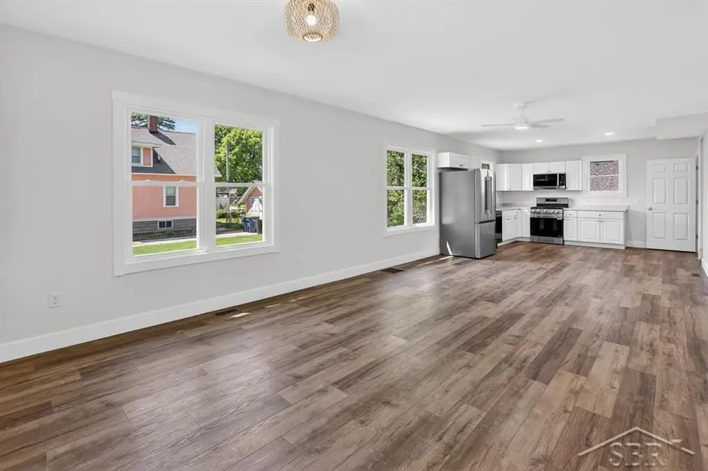 2407 Fairview Street Bay City City MI 48708