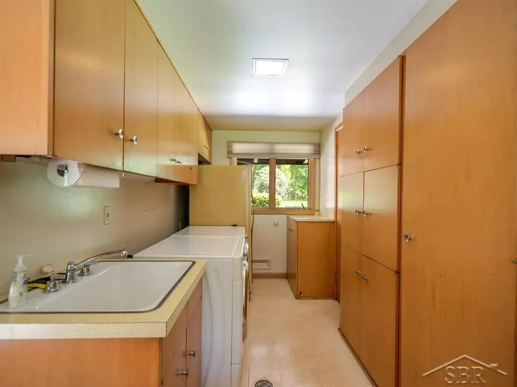 1523 Blue Heron Drive Highland Charter Township MI 48357