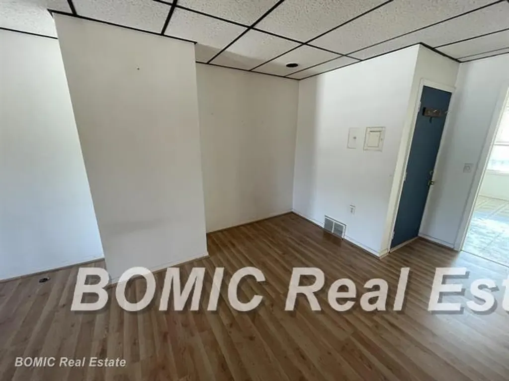 124 W State Street Montrose City MI 48457