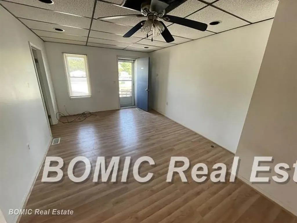 124 W State Street Montrose City MI 48457