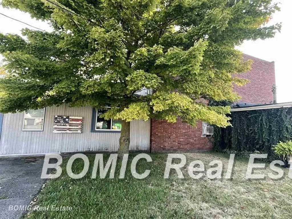 124 W State Street Montrose City MI 48457