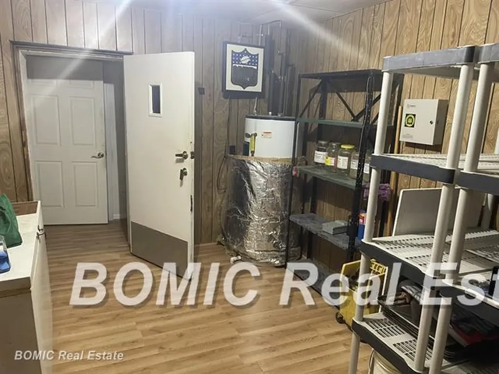 124 W State Street Montrose City MI 48457