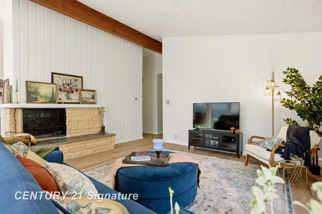 43 Victory Court Saginaw City MI 48602