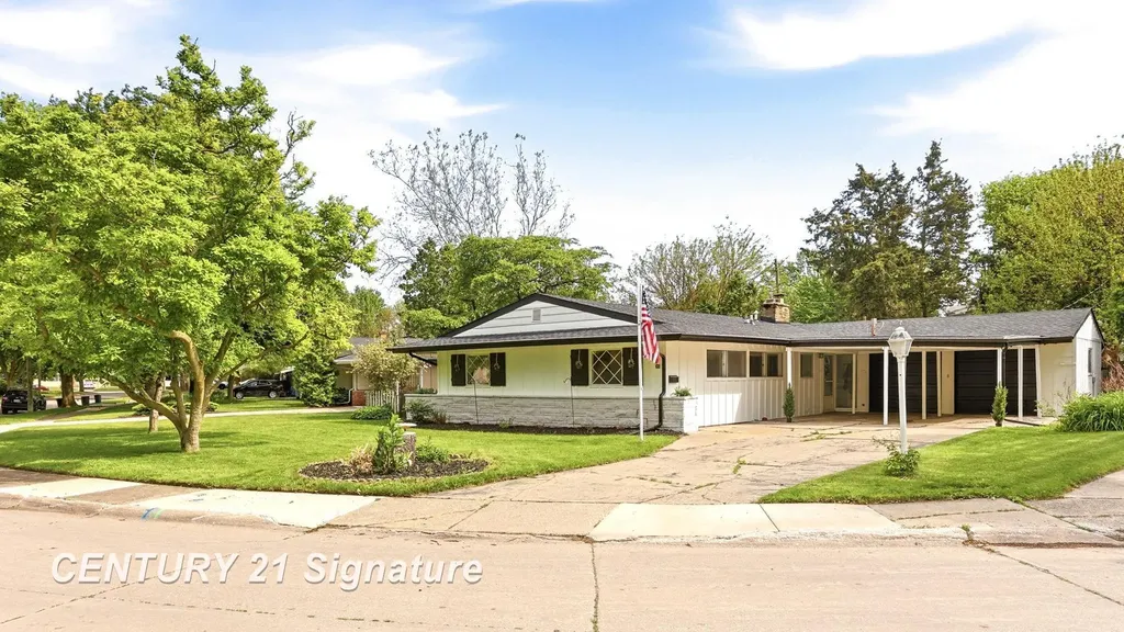 43 Victory Court Saginaw City MI 48602