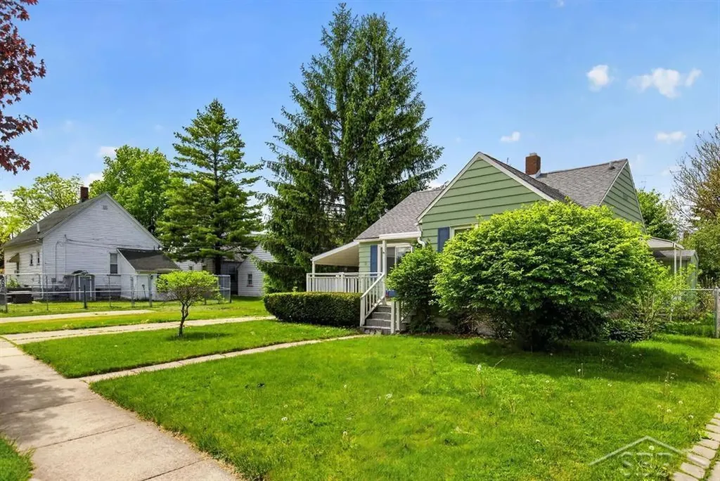 602 S Hampton Street Bay City City MI 48708