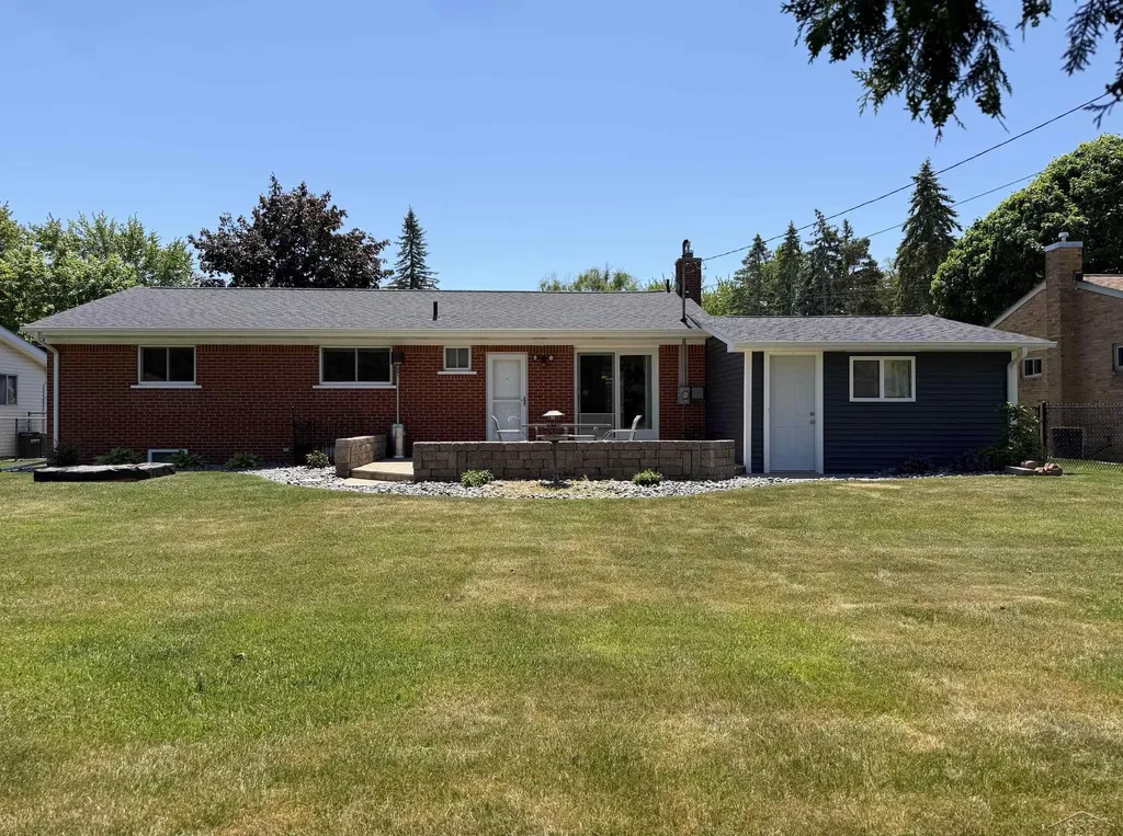 4938 Buckthorne Drive Saginaw Charter Township MI 48603