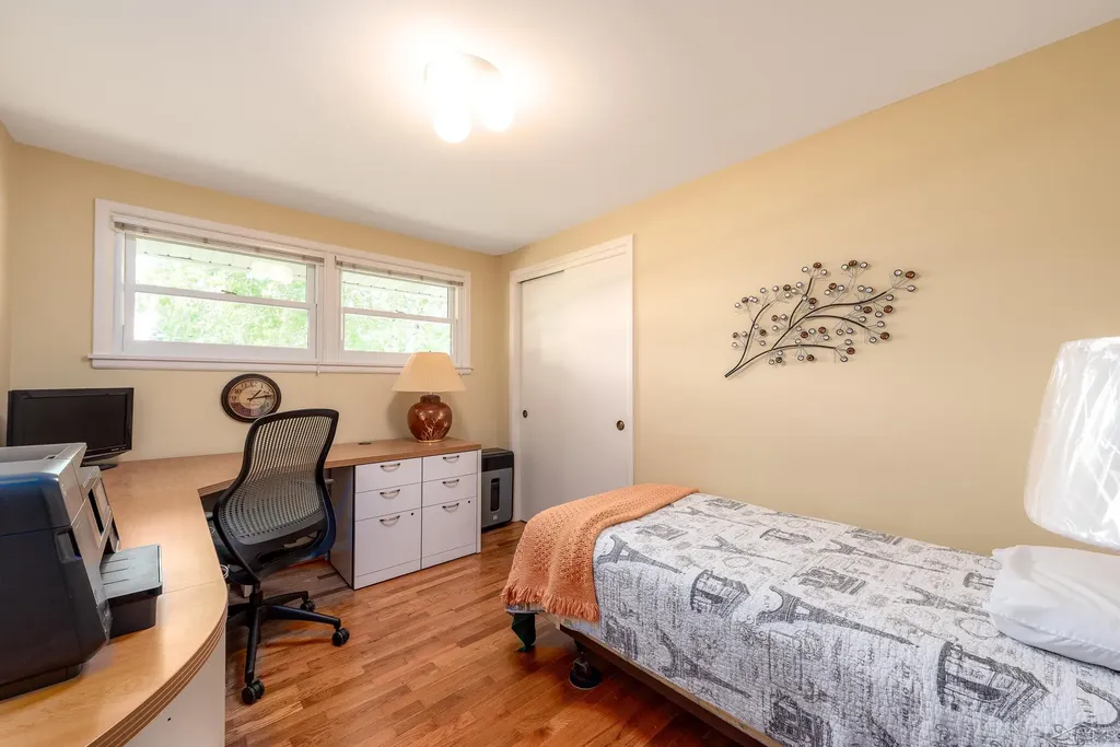2672 Linda Avenue Saginaw Charter Township MI 48603