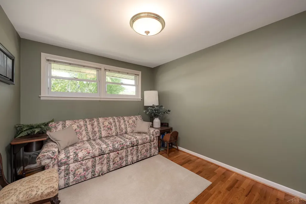 2672 Linda Avenue Saginaw Charter Township MI 48603