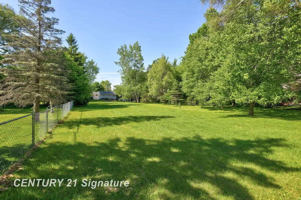 2101 N Brentwood Place Essexville City MI 48732