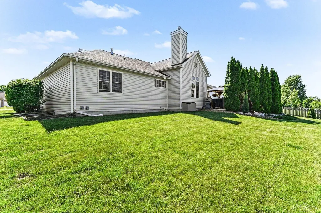 3807 Wild Pine Drive Saginaw Charter Township MI 48603