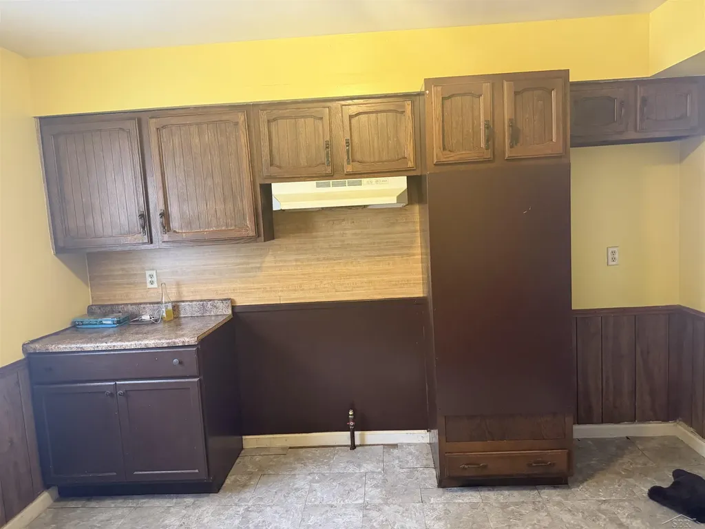 616 S 21st Street Saginaw City MI 48601