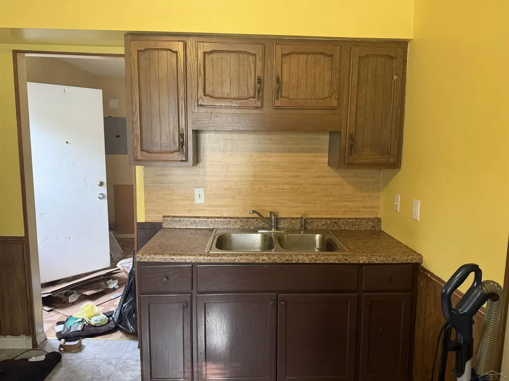 616 S 21st Street Saginaw City MI 48601