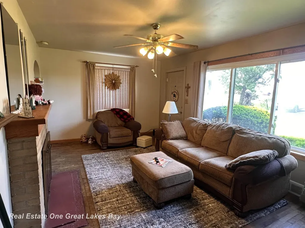4928 Hess Road Buena Vista Charter Township MI 48601