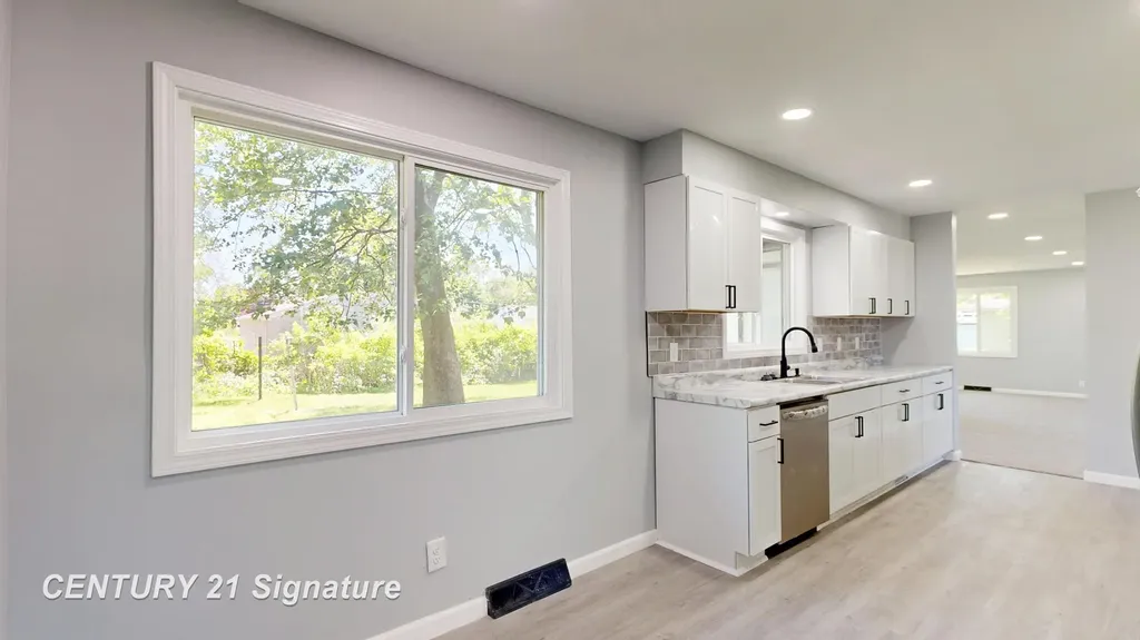5062 Akron Street Buena Vista Charter Township MI 48601