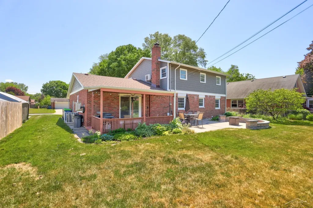 4338 S Wayside Drive Saginaw Charter Township MI 48603