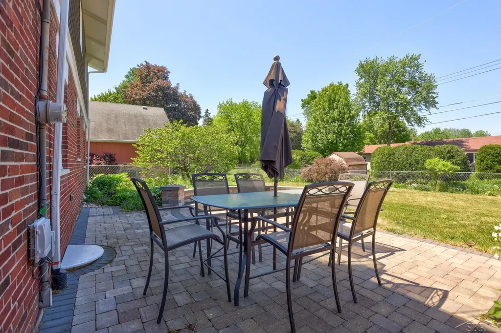 4338 S Wayside Drive Saginaw Charter Township MI 48603