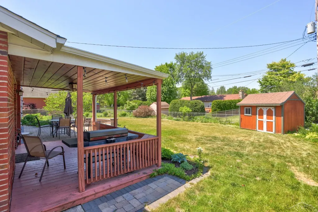 4338 S Wayside Drive Saginaw Charter Township MI 48603