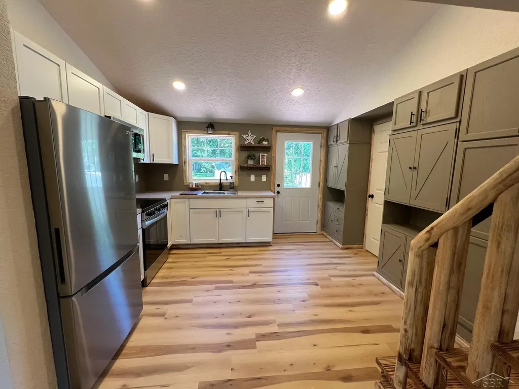 427 Cedar Street Breckenridge Village MI 48615