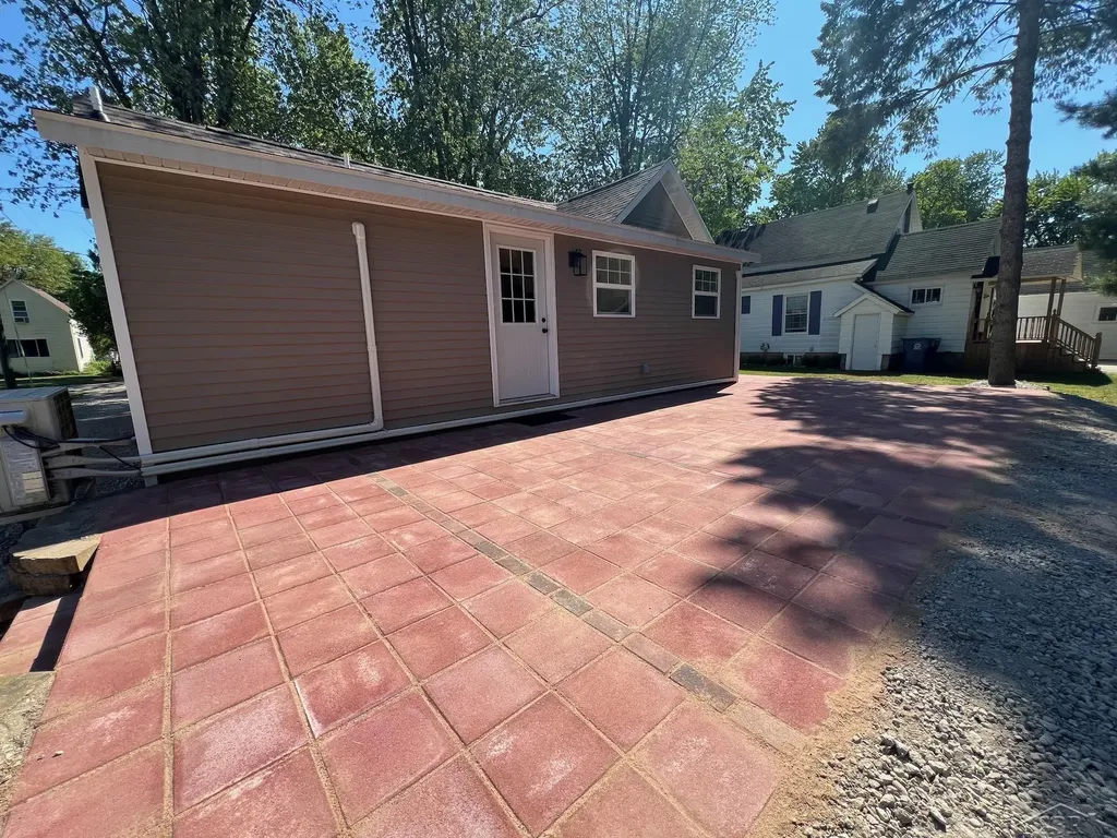 427 Cedar Street Breckenridge Village MI 48615