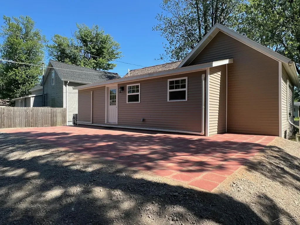 427 Cedar Street Breckenridge Village MI 48615