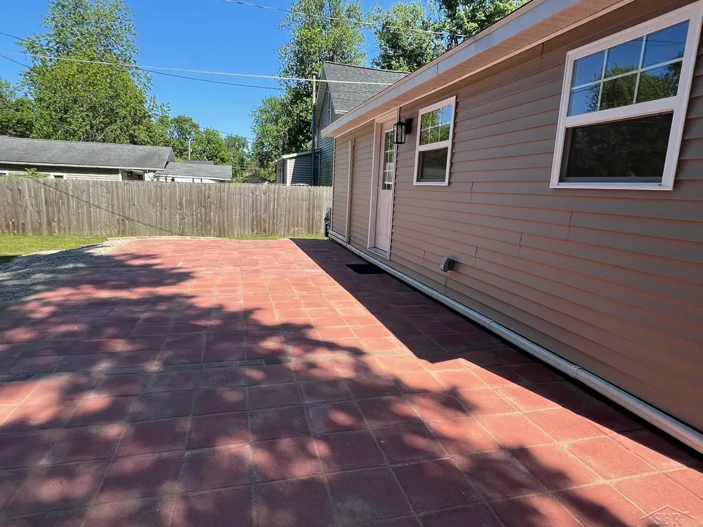 427 Cedar Street Breckenridge Village MI 48615