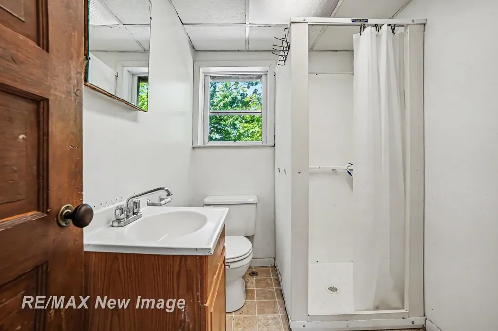 208 W Washington Street Coleman City MI 48618