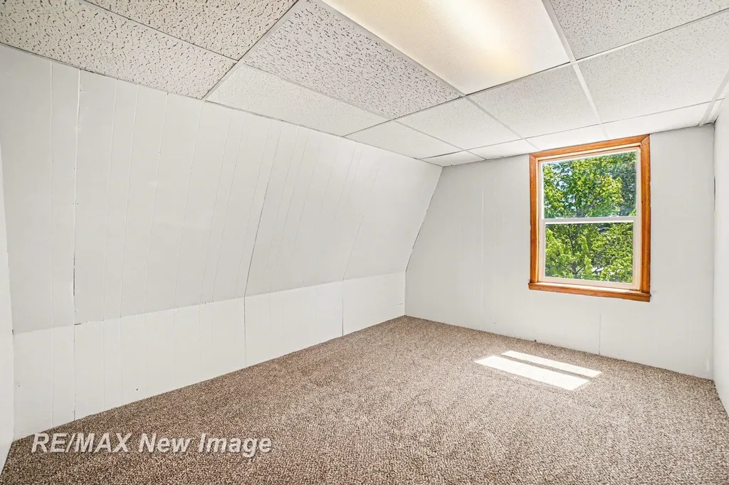 208 W Washington Street Coleman City MI 48618