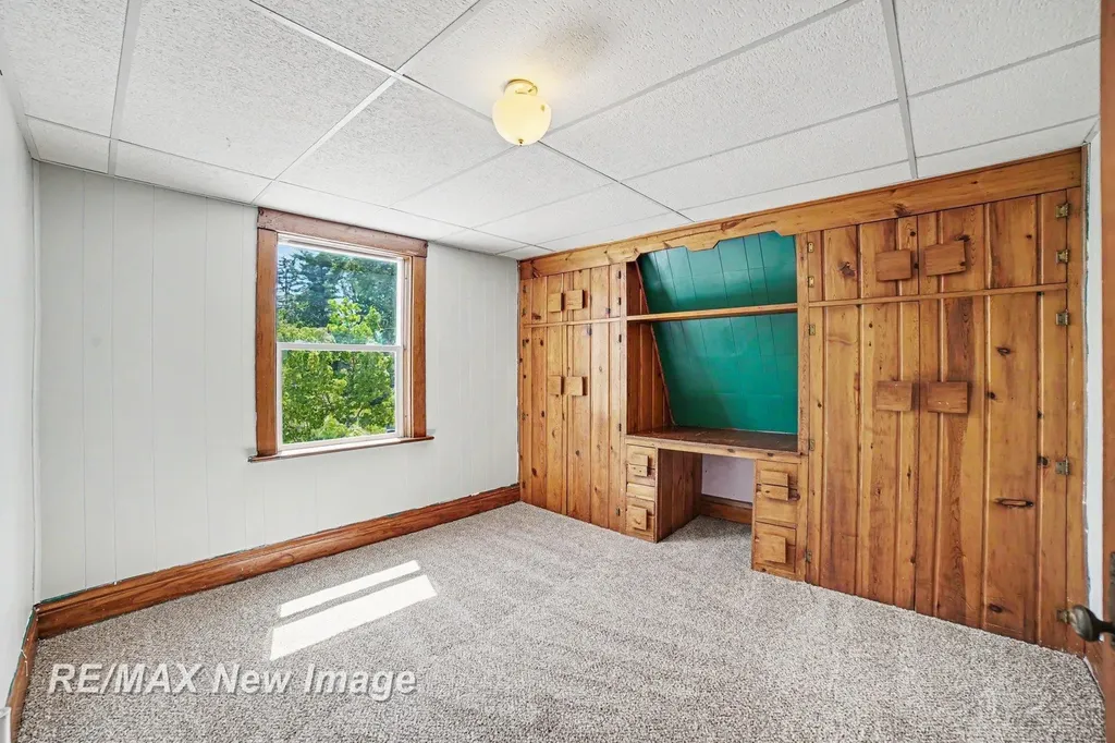 208 W Washington Street Coleman City MI 48618